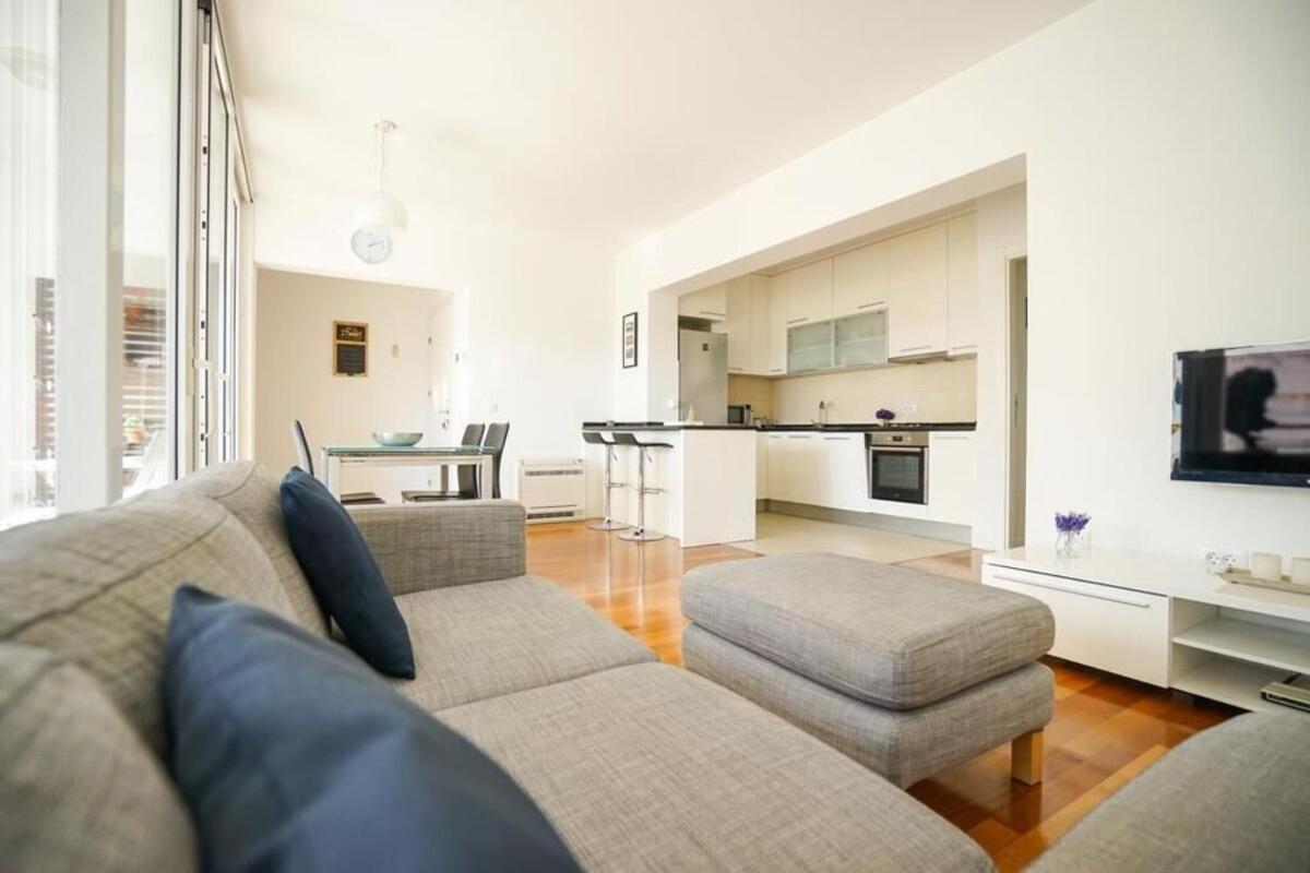 Apartment Zara White Exterior photo